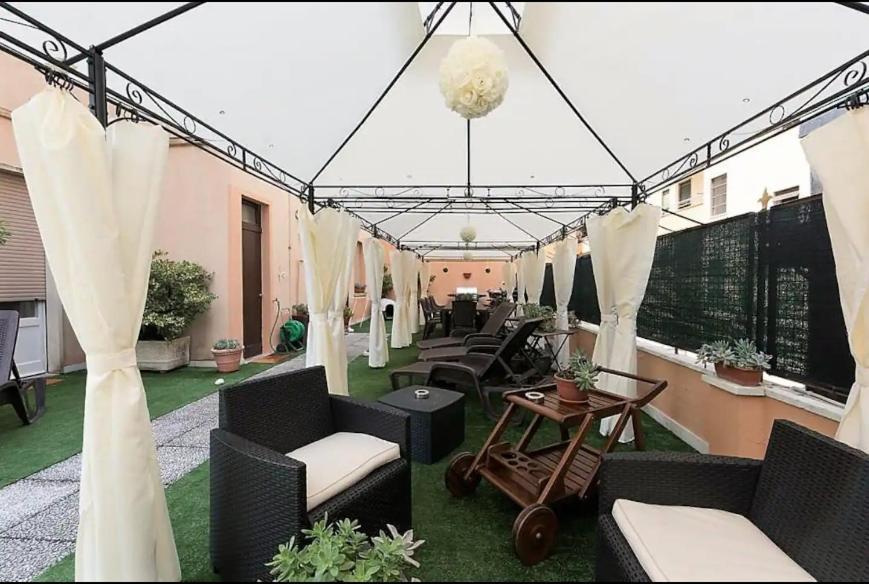 Terrazze Italiane City Center - Red Apartment 베로나 외부 사진