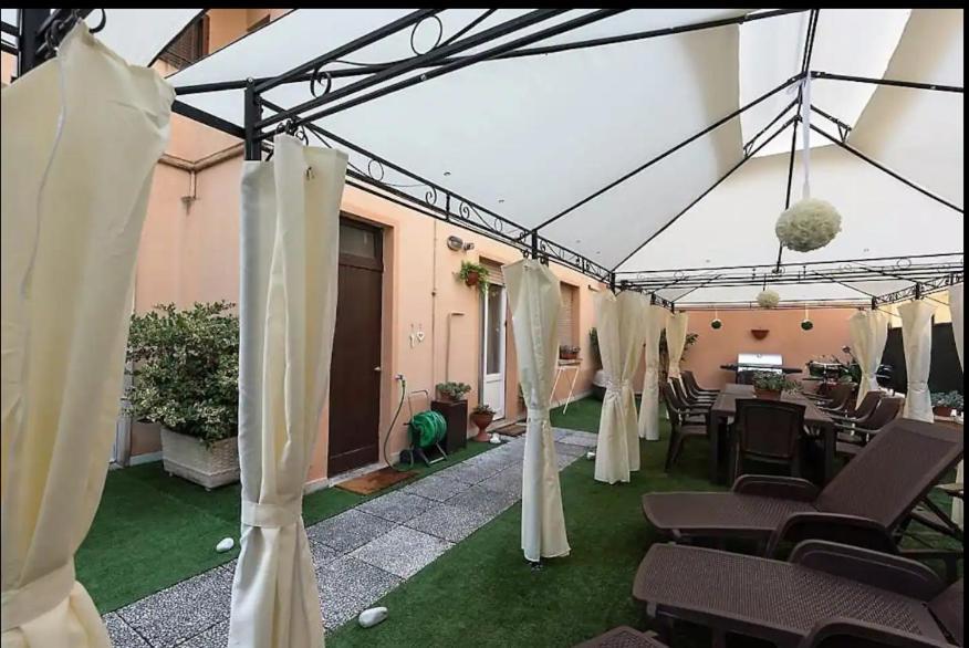 Terrazze Italiane City Center - Red Apartment 베로나 외부 사진